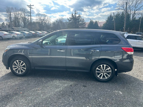 Used 2014 Nissan Pathfinder S image 3