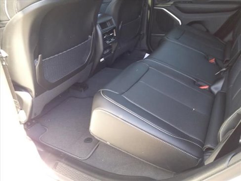Used 2023 Jeep Grand Cherokee 4WD 4xe w/ Luxury Tech Group II image 12