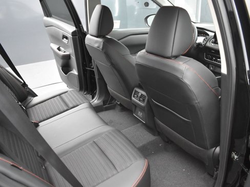 New 2026 Nissan Rogue SV image 18