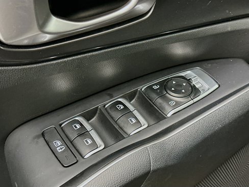 Used 2024 Kia Sorento S image 15