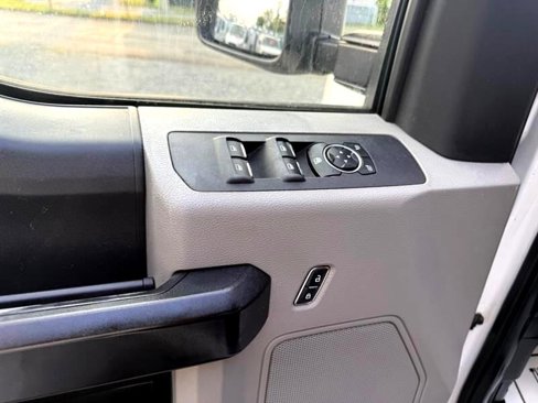 Used 2017 Ford F250 XL w/ Power Equipment Group image 38