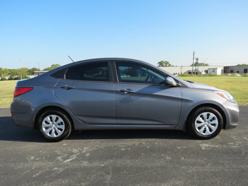 Used 2016 Hyundai Accent SE w/ Option Group 02 image 4