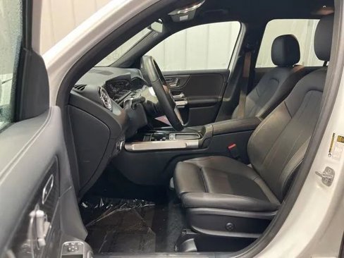 Used 2024 Mercedes-Benz GLB 250 4MATIC image 10
