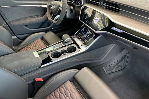 New 2025 Audi RS 6 performance image 15