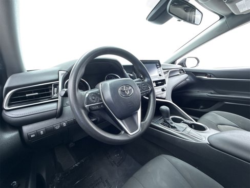 Used 2023 Toyota Camry LE image 12