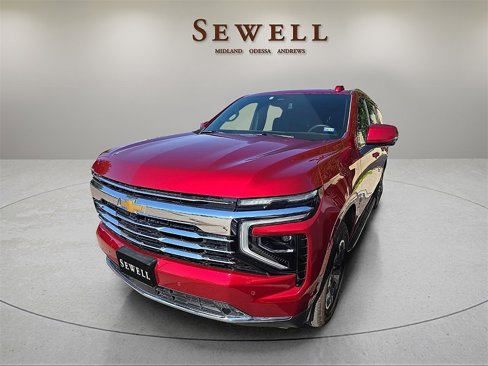 Used 2025 Chevrolet Suburban LT w/ Comfort Package image 1