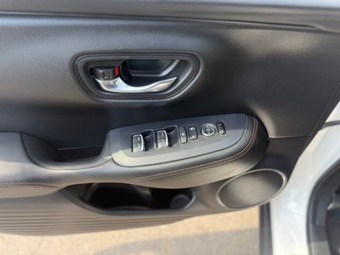 Used 2023 Honda HR-V Sport image 17