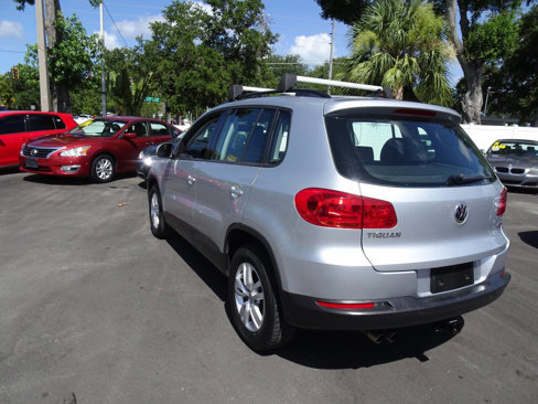 Used 2017 Volkswagen Tiguan S image 8