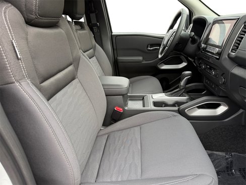 Used 2024 Nissan Frontier SV w/ SV Convenience Package image 15
