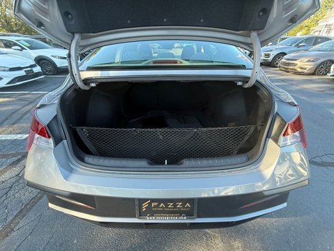 Used 2024 Hyundai Elantra SEL w/ Convenience Package image 13
