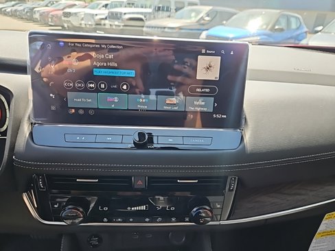 New 2025 Nissan Rogue Platinum image 13