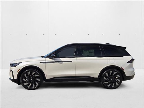 New 2025 Lincoln Nautilus Reserve w/ Jet Appearance Package image 7