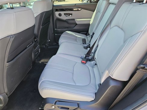 Used 2025 Honda Pilot EX-L image 11