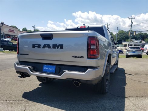 New 2025 RAM 1500 4x4 Crew Cab image 15
