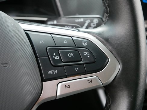 Used 2025 Volkswagen Atlas Peak Edition SE image 25