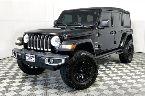 Used 2021 Jeep Wrangler Unlimited Sahara image 2