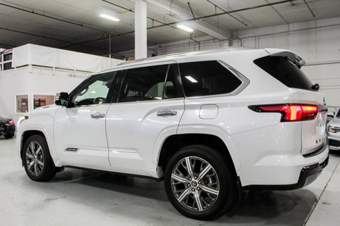 Used 2023 Toyota Sequoia Capstone image 2