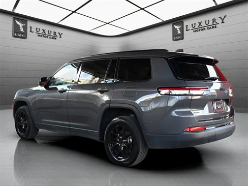 Used 2024 Jeep Grand Cherokee L Laredo image 5