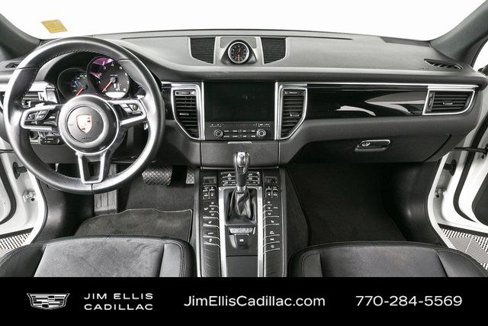 Used 2018 Porsche Macan image 18