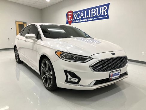 Used 2019 Ford Fusion Titanium image 3