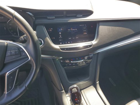 Used 2022 Cadillac XT5 Luxury image 24