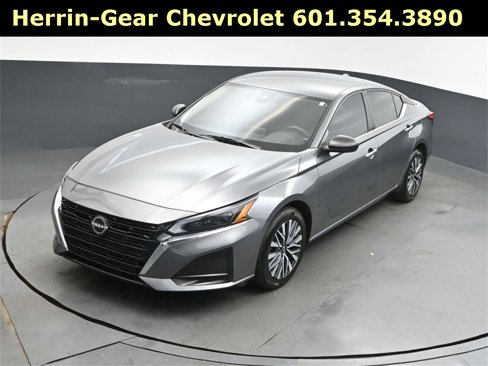 Used 2024 Nissan Altima 2.5 SV image 31