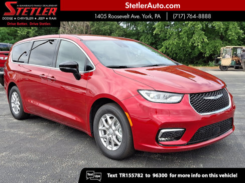 New 2026 Chrysler Pacifica Select image 1