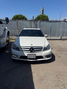 Used 2012 Mercedes-Benz C 300 4MATIC Sedan w/ Comand 6-disc Pkg image 1