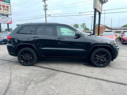 Used 2021 Jeep Grand Cherokee Laredo X image 5