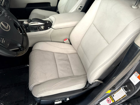 Used 2016 Lexus LS 460 w/ Comfort Package image 29
