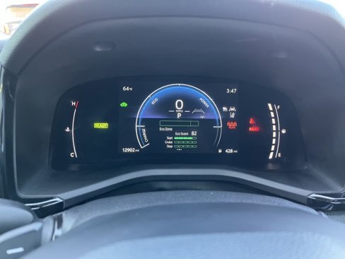 Used 2025 Toyota Camry LE image 33
