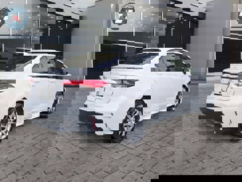 Used 2024 Toyota Corolla LE image 5