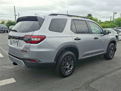 Certified 2025 Honda Pilot TrailSport image 6