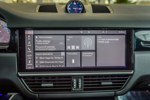 Used 2021 Porsche Cayenne image 32