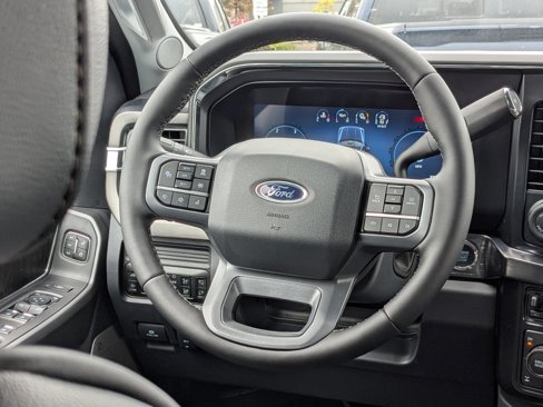 New 2026 Ford F250 Lariat w/ Black Appearance Package image 18