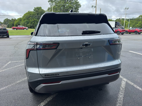 New 2026 Chevrolet Equinox LT w/ Midnight Edition image 5