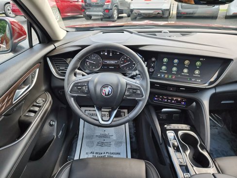 Used 2023 Buick Envision Avenir image 10