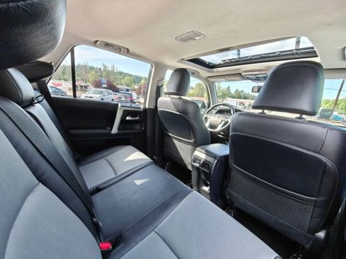 Used 2022 Toyota 4Runner SR5 Premium image 26