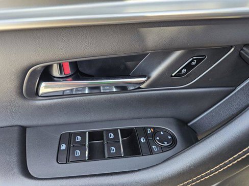 New 2025 MAZDA CX-70 Plug-In Hybrid w/ Premium Plus image 23