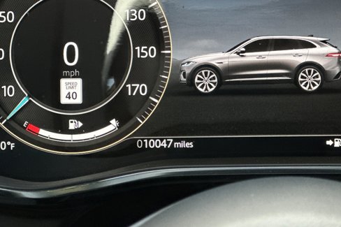 Used 2025 Jaguar F-PACE R-Dynamic S image 31