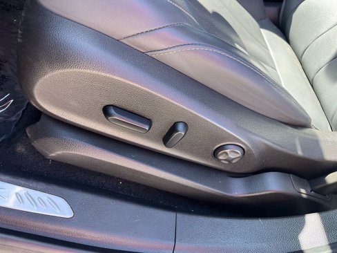 Used 2019 Buick Envision Essence image 11