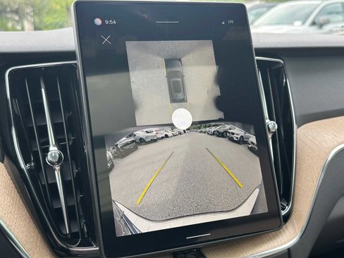 New 2026 Volvo XC60 B5 Plus w/ Protection Package Premier image 25