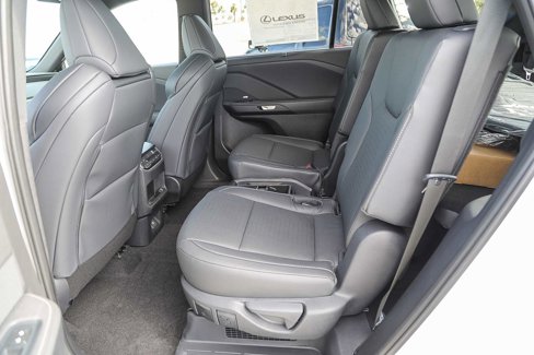 New 2026 Lexus TX 500h AWD image 18