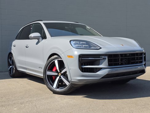 New 2025 Porsche Cayenne GTS image 7