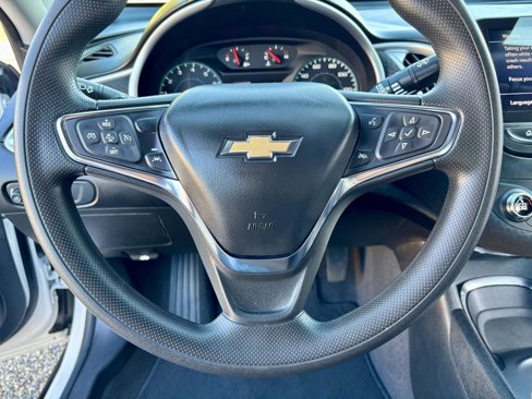Used 2023 Chevrolet Malibu LT image 32