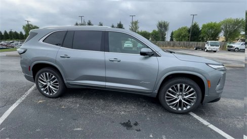 New 2026 Buick Enclave Avenir w/ Super Cruise Package image 3