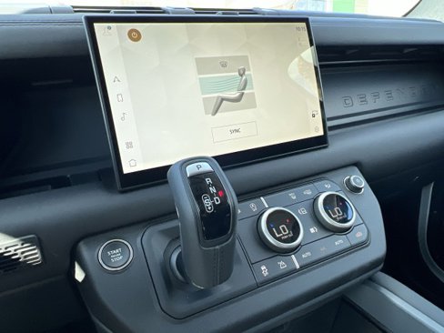 New 2025 Land Rover Defender 110 S image 29