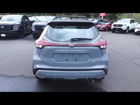 Used 2024 Nissan Kicks SR w/ SR Premium Package image 6