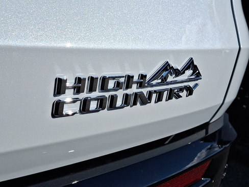 New 2026 Chevrolet Traverse High Country w/ LPO, Floor Liner Package image 7