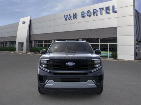 New 2025 Ford Expedition Platinum image 6